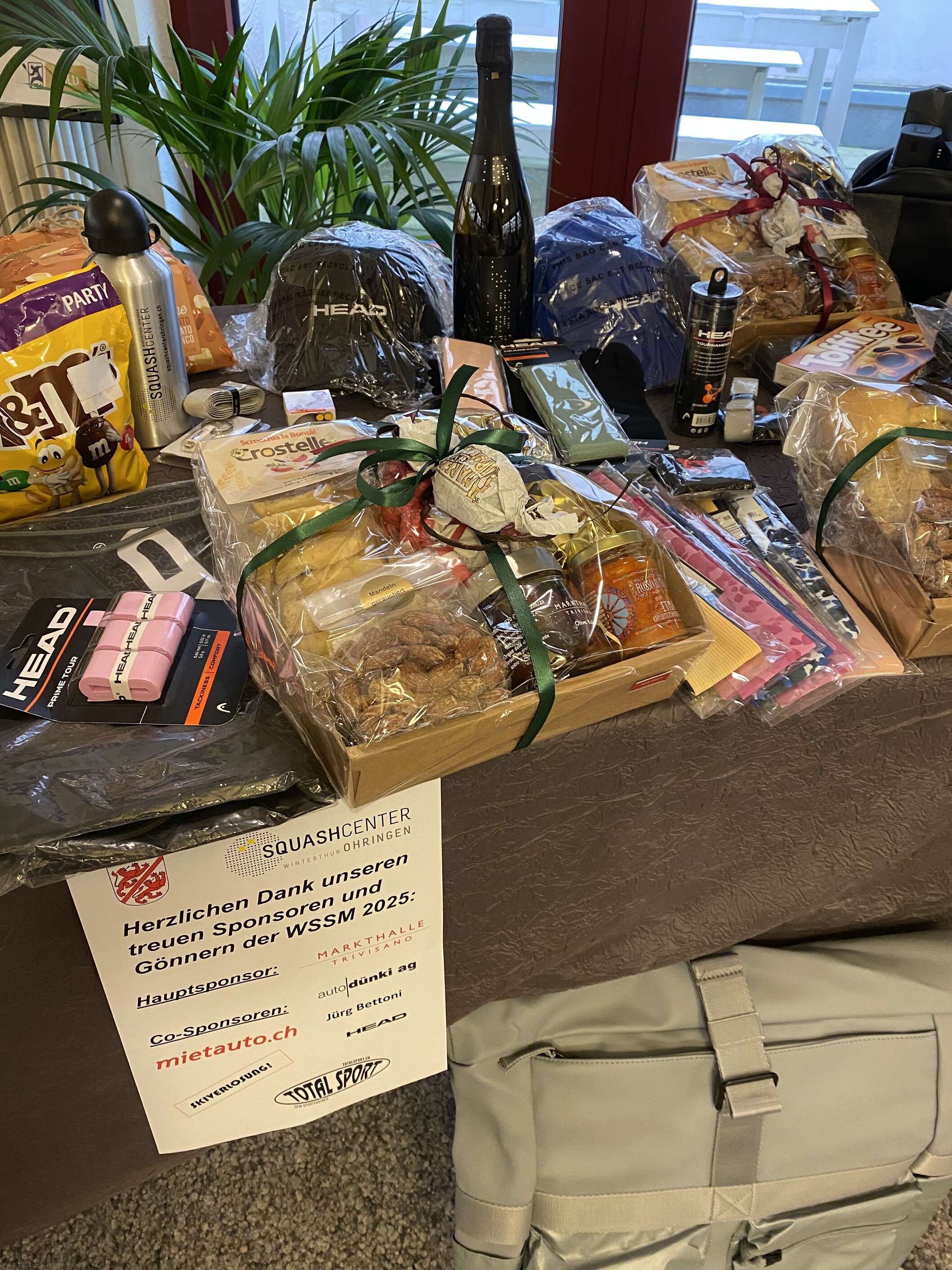 Winterthur Squash Stadtmeisterschaft 2025 Preise Markthalle.jpg